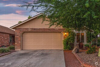Building Photo - 3463 N Verano Ct