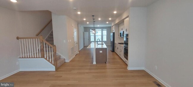 Building Photo - 2580 Hopton Ln