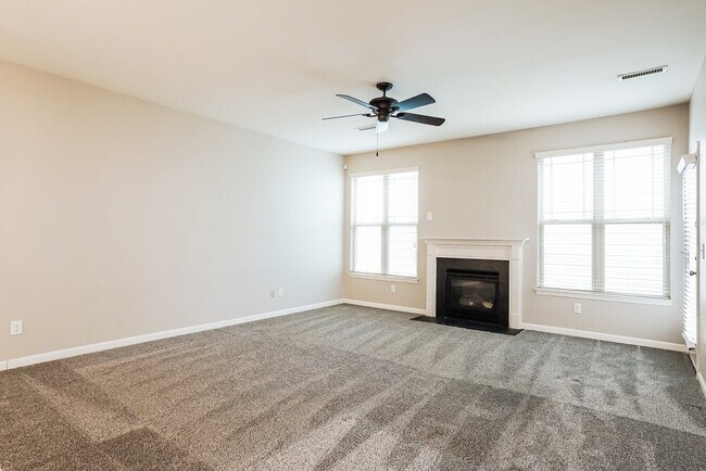 Foto del edificio - 35 Wensley Ct