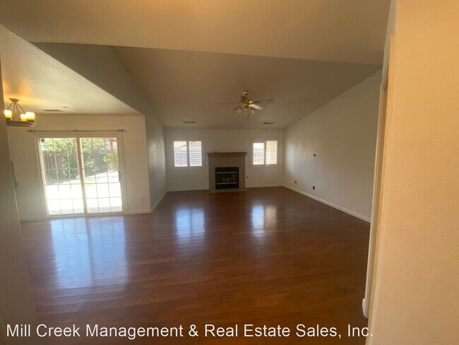 Building Photo - 3 br, 2 bath House - 3724 E College