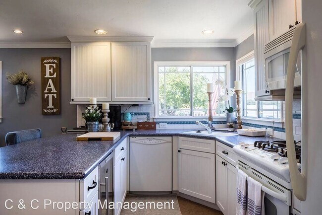 Foto del edificio - 3 br, 2 bath House - 550 Trinity Ave