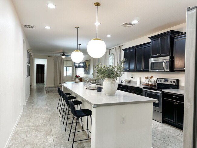 Foto del edificio - 41602 W Anne Ln