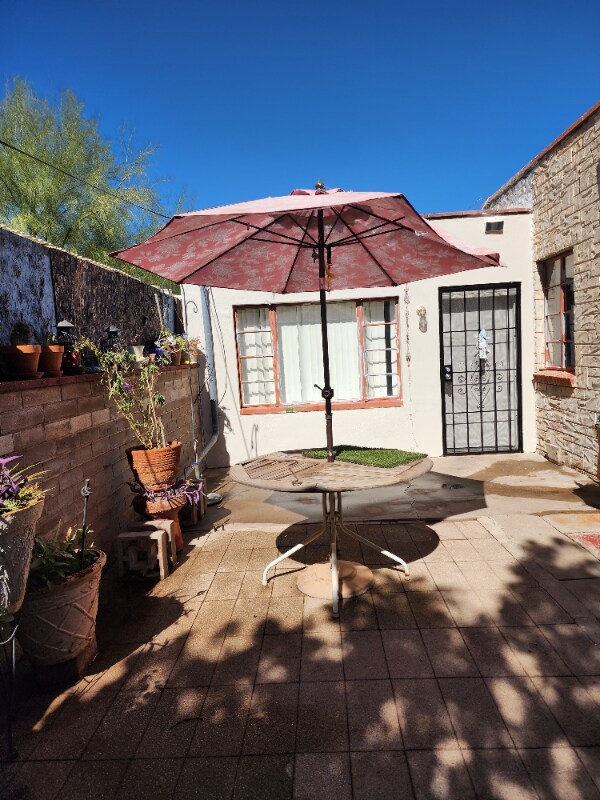 Primary Photo - 1205 N Palo Verde Blvd