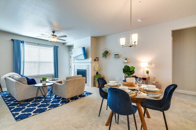 Foto del edificio - 4622 Hahns Peak Dr