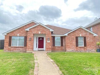 Building Photo - 1328 Falcon Hollow Ln