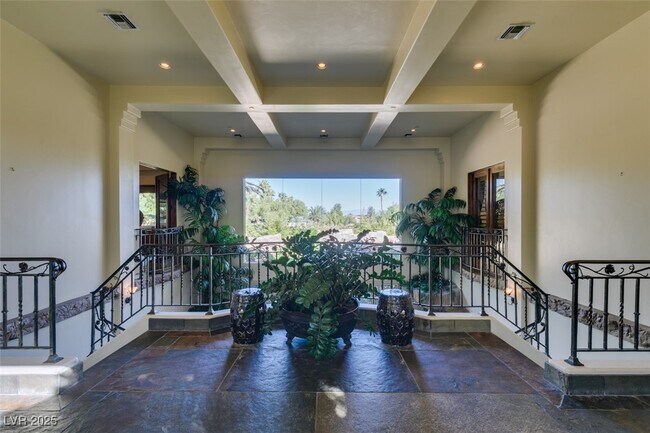 Foto del edificio - 549 Regents Gate Dr