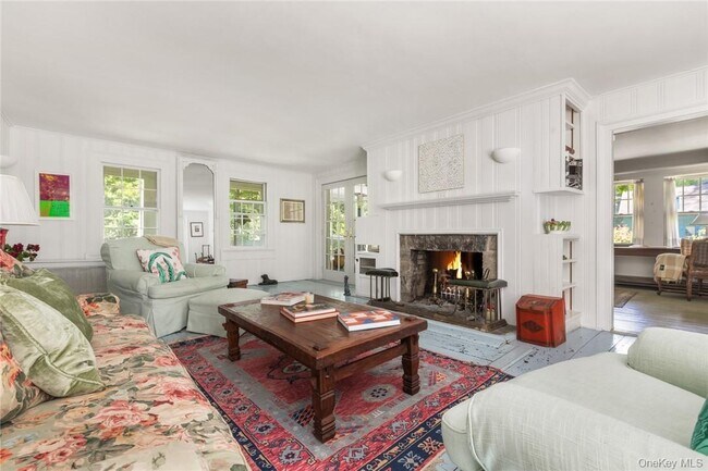 Foto del edificio - 31 Kittredge Dr