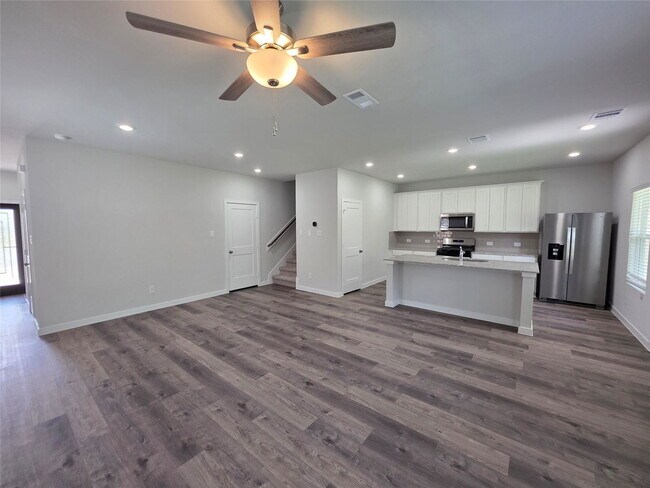 Building Photo - 7878 Alset Dr