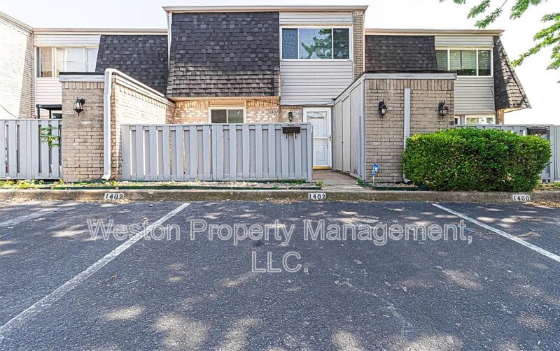 Foto principal - 1402 Bill Carrol Dr