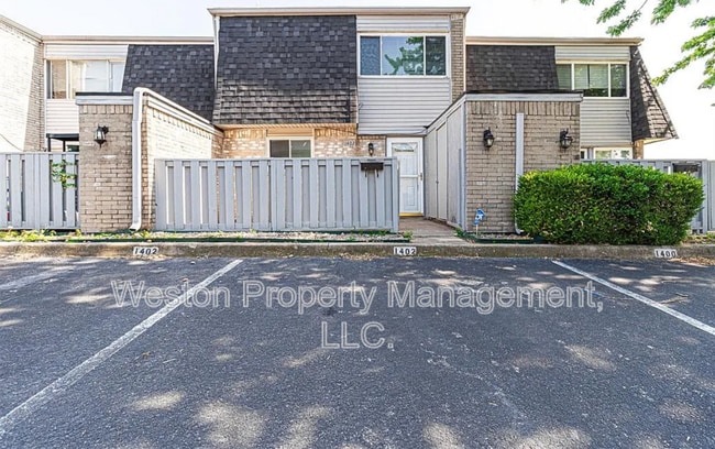 Building Photo - 1402 Bill Carrol Dr