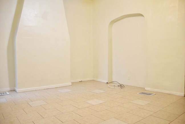 Sala de estar - 3107 Niagara St
