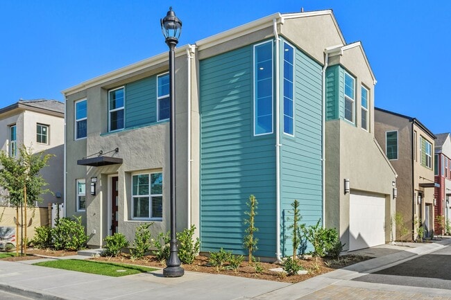 Building Photo - Modern Detached Home in Gated Nuvo Parkside