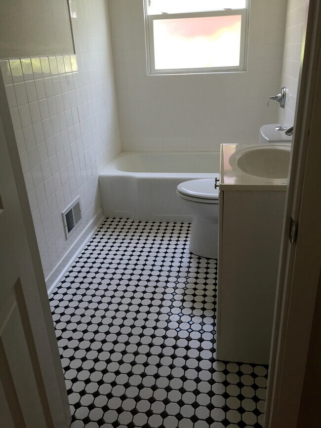 bathroom - 1206 S Midvale Blvd