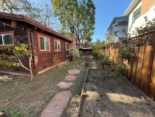 Photo - Curtner 399* Apartment