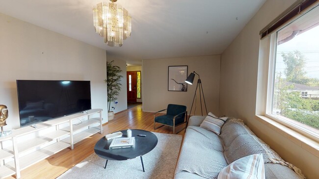 Photo - 510 N 87th St House