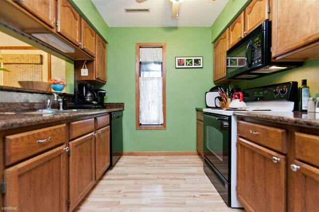 Foto del edificio - 2 br, 1 bath Condo - 1705 Lynncrest Dr Apt...