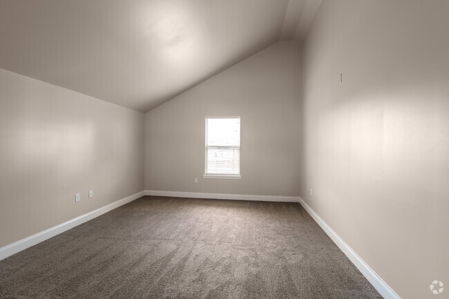 Ivy  - Bedroom - 200 5th Apartments