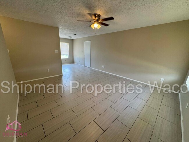 Foto del edificio - 4709 Lexington St