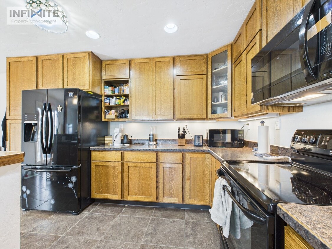 Primary Photo - Great Four Bedroom!