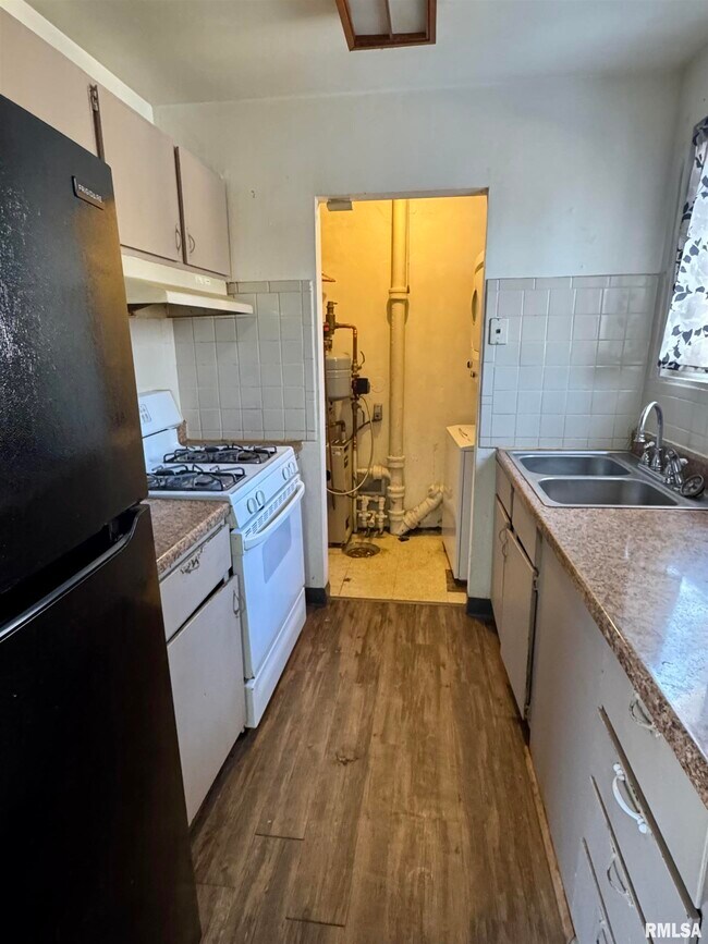 Foto del edificio - 902 39th St Ct