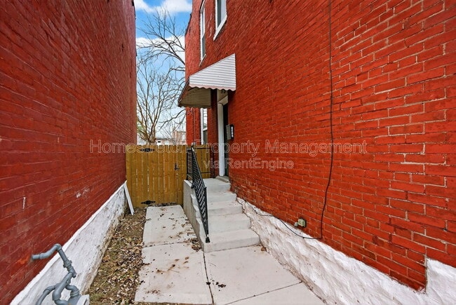 Building Photo - 3833 Oregon Ave