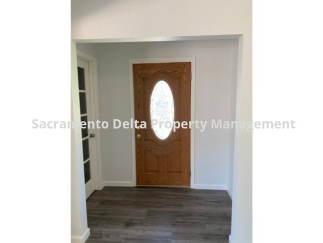 Foto del edificio - Nice home in Fair Oaks neighborhood