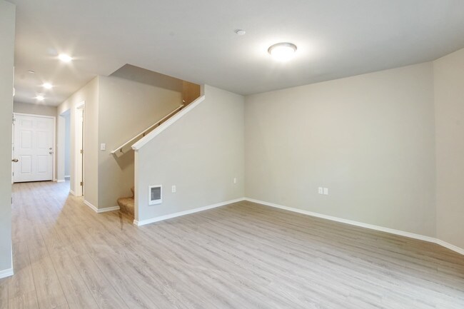 Building Photo - 17804 Thornbury