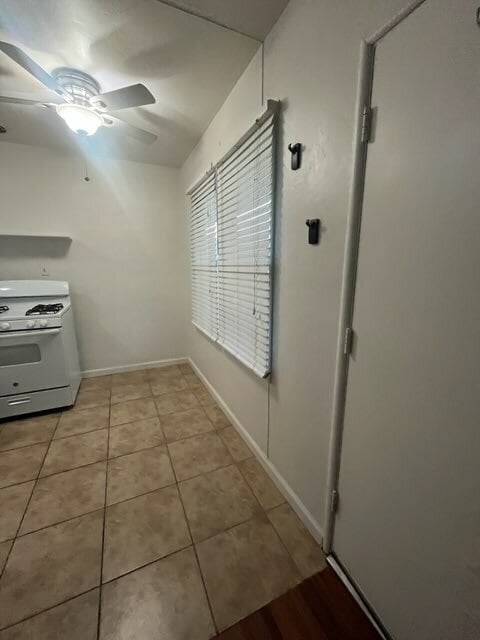 Building Photo - 1 bed 1 bath unit available close to downtown Tracy