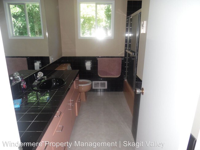 Foto del edificio - 3 br, 1 bath House - 300 South 15th Street