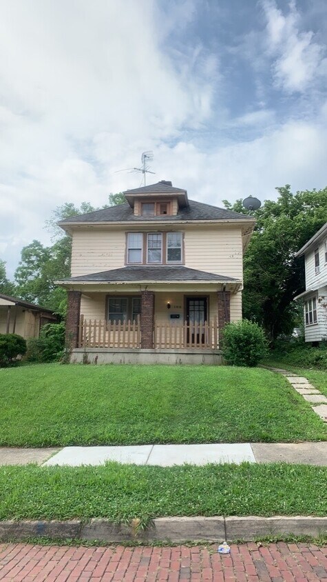 Primary Photo - 166 W. Norman