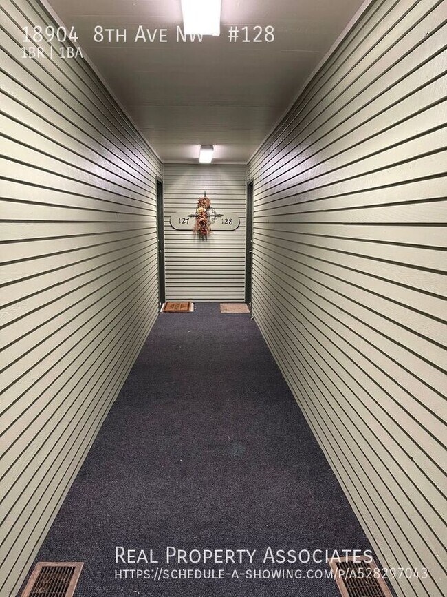 Foto del edificio - Condo in Shoreline - Richmond Beach