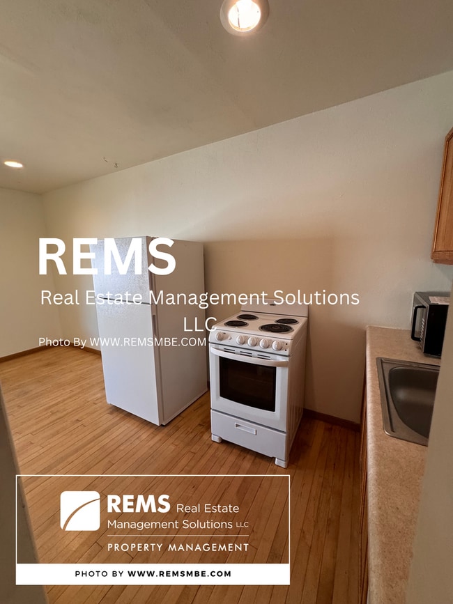 Building Photo - 500 7th St