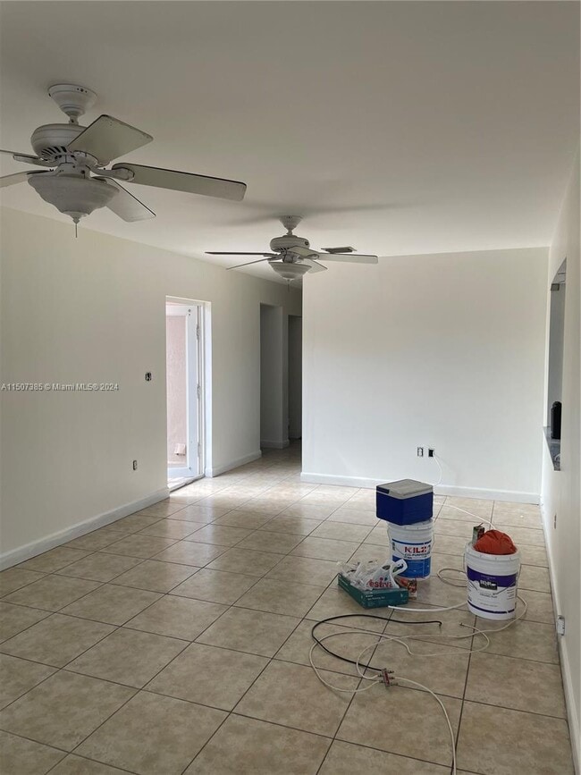 Building Photo - 5504 NE Miami Ct