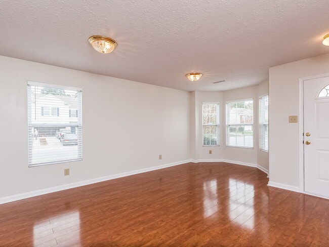 Building Photo - 14202 Luscombe Farm Rd