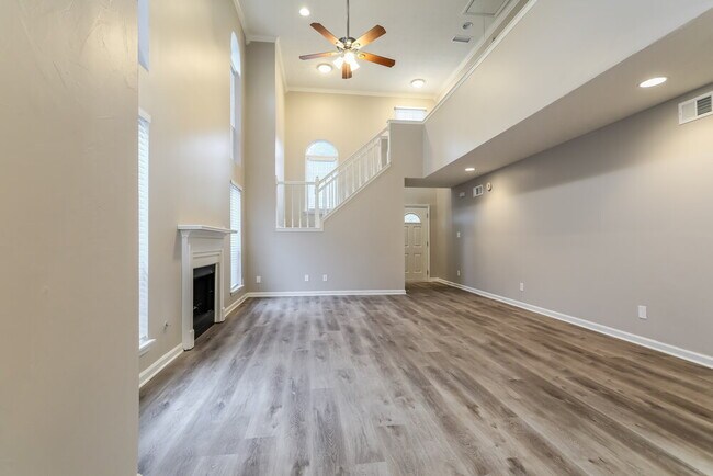 Building Photo - 1314 Watercrest Cir