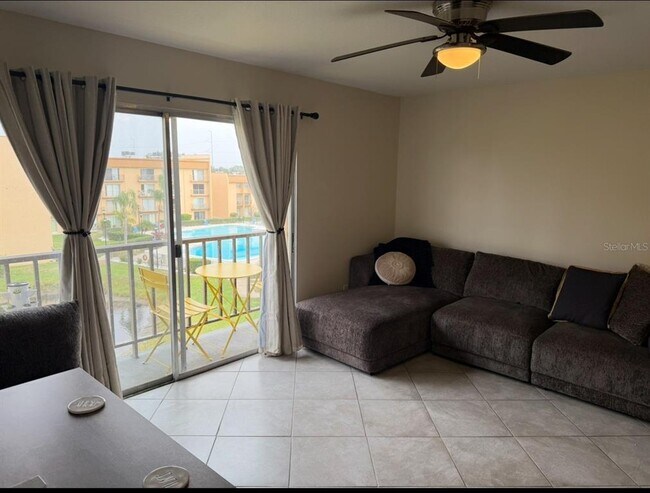 Foto del edificio - 5820 N Church Ave