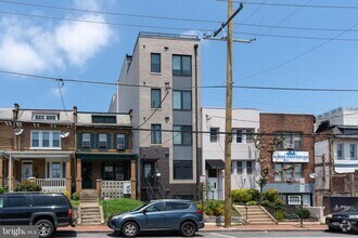 Building Photo - 721 Kennedy St NW