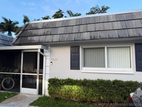 Building Photo - 7610 NW 73rd Terrace