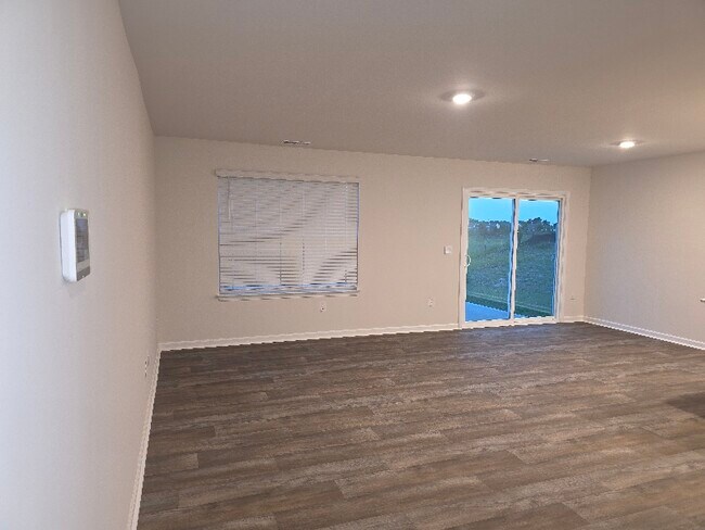 Building Photo - 408 Honeycutt Oaks Dr