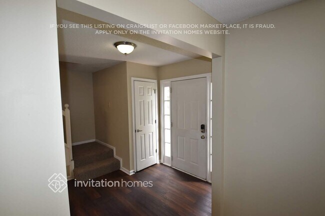 Foto del edificio - 395 Oakdale Cir