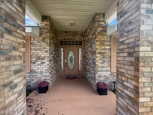 Foto del edificio - 4 Ballard Ln