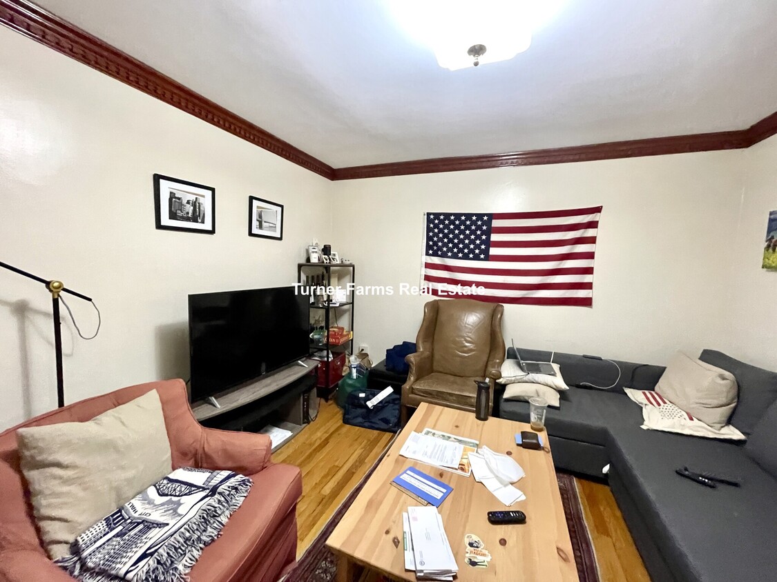 Foto principal - 83 E Brookline St