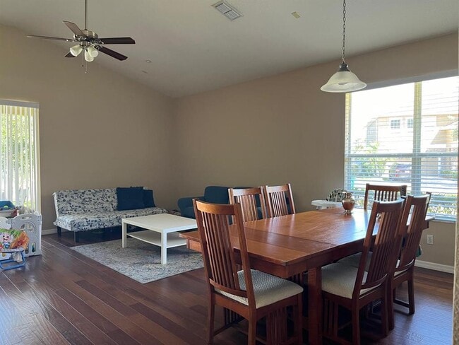 Foto del edificio - 9985 Cypress Vine Dr