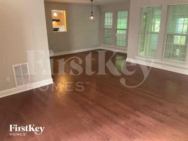 Foto del edificio - 2522 Halcyon Way