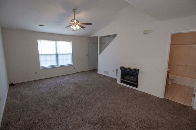 Building Photo - 1413-1415 Frideriki