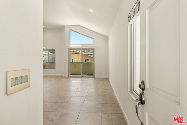 Foto del edificio - 3954 Bancroft St