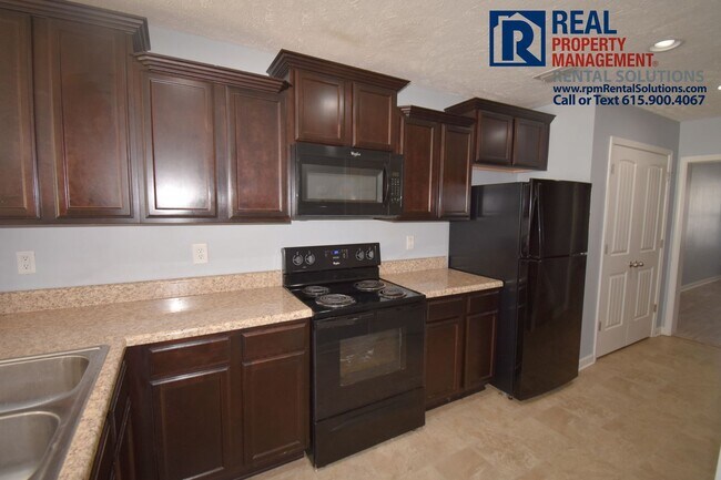 Building Photo - Wonderful 3 BR, 2.5BA Mboro townhome with ...