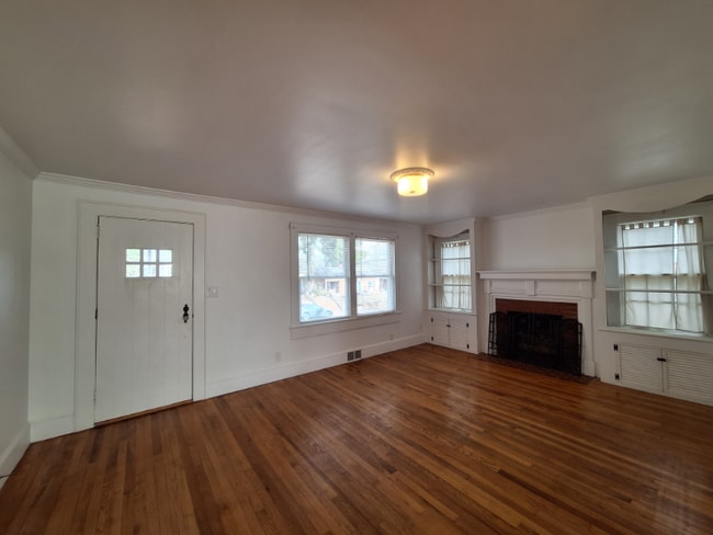 Building Photo - 3811 Walker Ave