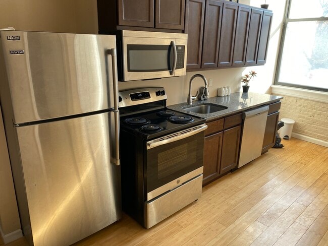 Building Photo - 41 Chenango - Student Housing