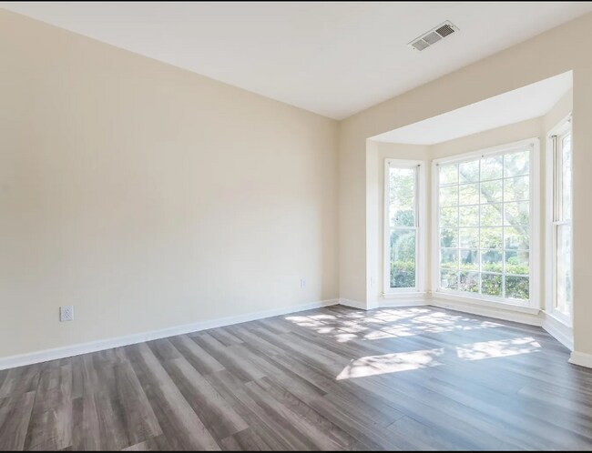 Building Photo - 4085 Ancroft Cir